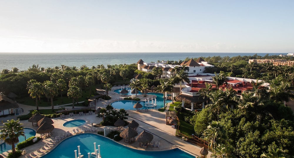 Grand Riviera Princess - All Inclusive — Swimming pool in Playa del Carmen, Quintana Roo