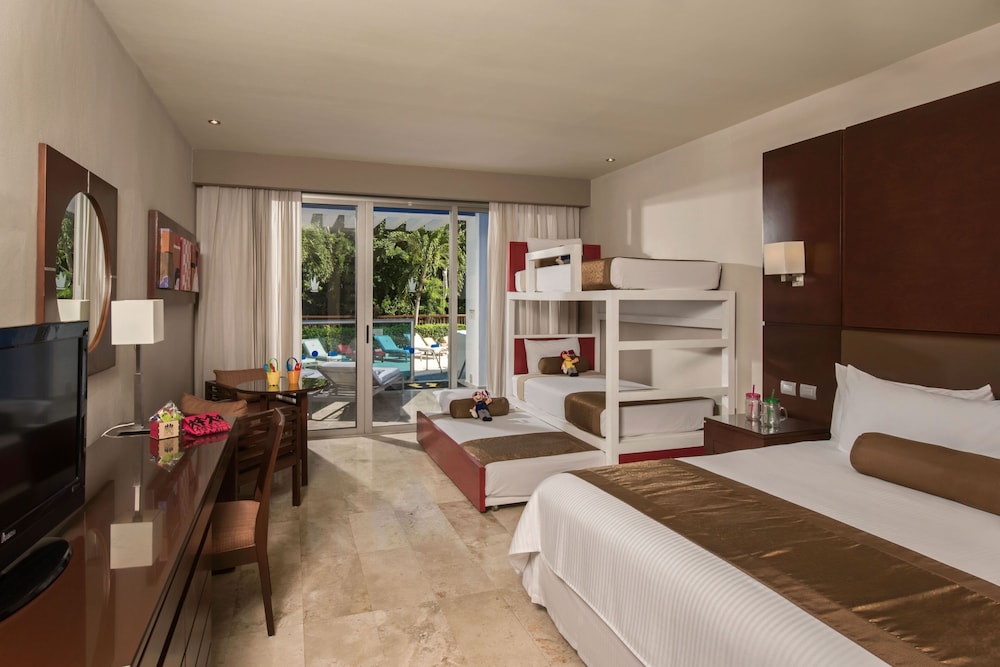 Grand Riviera Princess - All Inclusive — Hotel rooms in Playa del Carmen, Quintana Roo