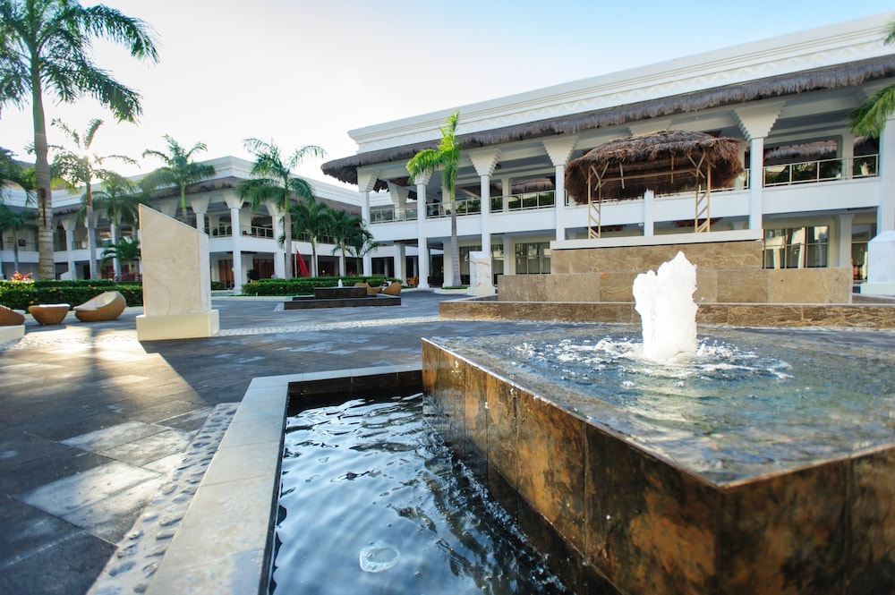Grand Riviera Princess - All Inclusive — Hotel building in Playa del Carmen, Quintana Roo