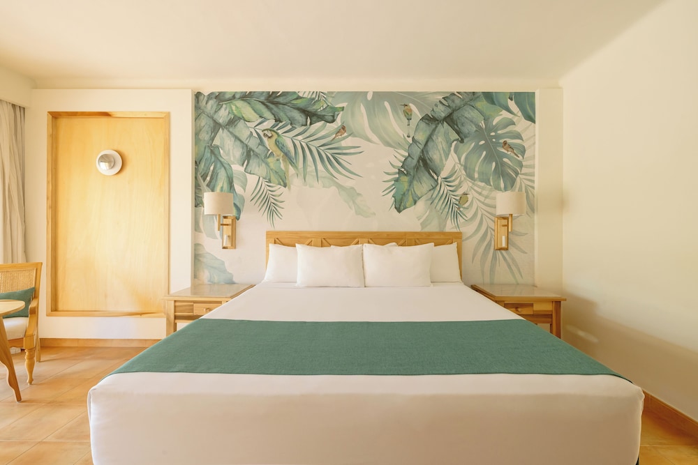 Iberostar Selection Paraíso Lindo - All Inclusive — Hotel rooms in Playa del Carmen, Quintana Roo