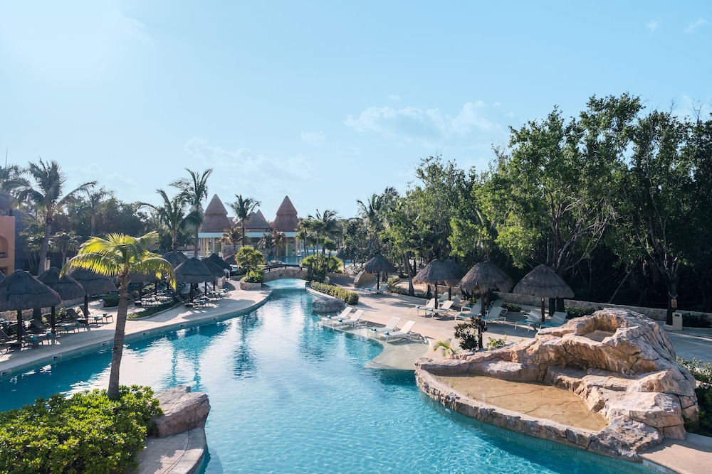 Iberostar Selection Paraíso Lindo - All Inclusive — Swimming pool in Playa del Carmen, Quintana Roo