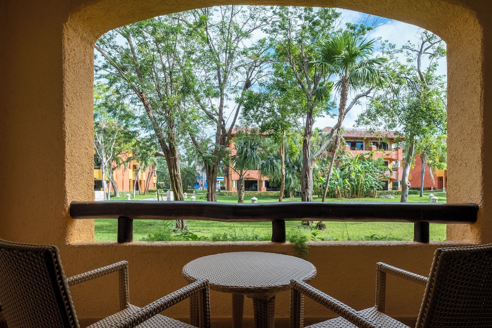 Iberostar Selection Paraíso Lindo - All Inclusive — Hotel building in Playa del Carmen, Quintana Roo