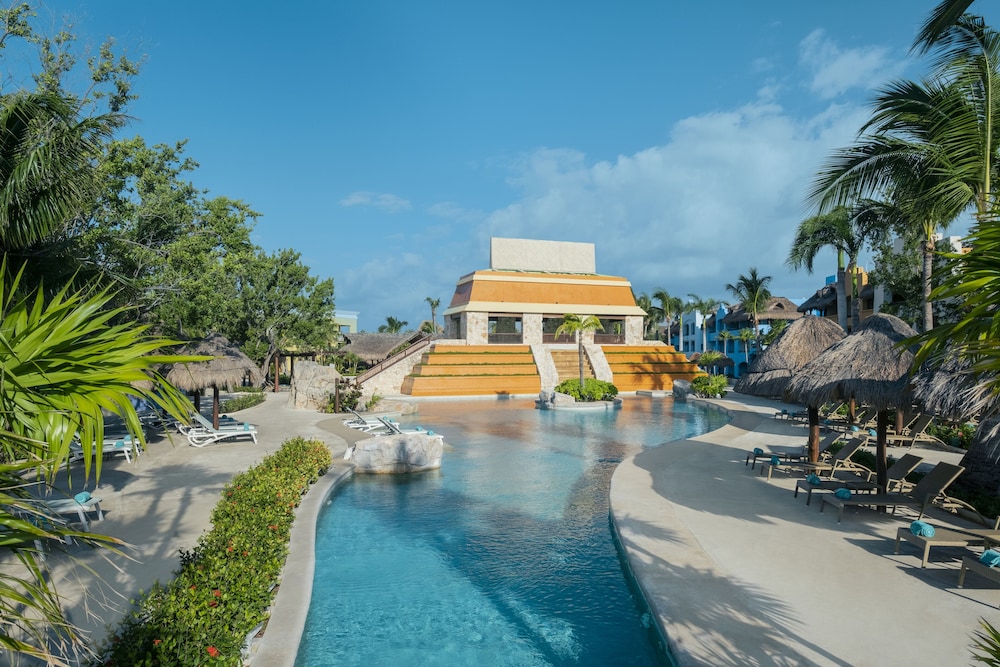 Iberostar Selection Paraíso Lindo - All Inclusive — Swimming pool in Playa del Carmen, Quintana Roo