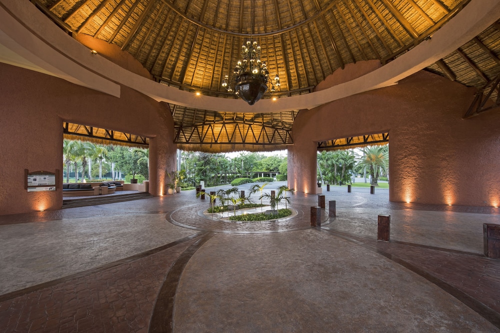 Iberostar Selection Paraíso Lindo - All Inclusive — Hotel building in Playa del Carmen, Quintana Roo