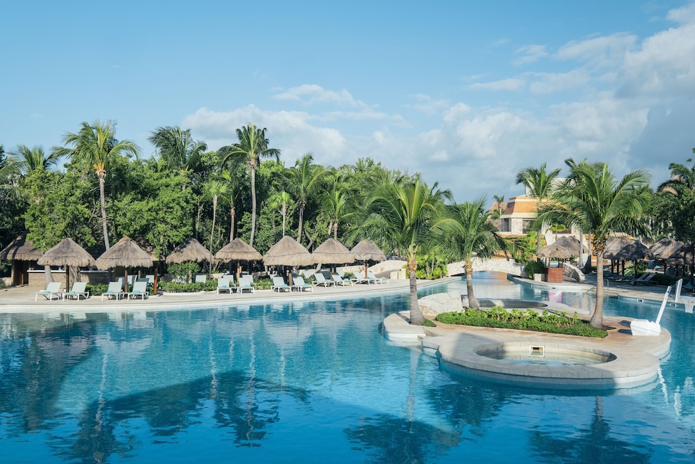 Iberostar Selection Paraíso Lindo - All Inclusive — Swimming pool in Playa del Carmen, Quintana Roo