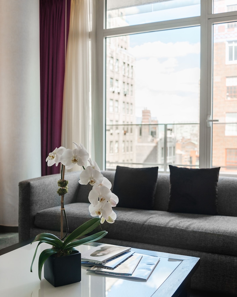 Royalton Park Avenue — Hotel rooms in New York City, New York State