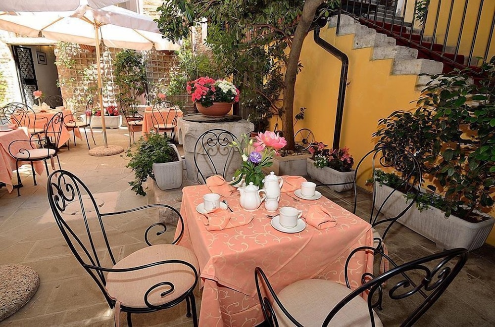 Locanda La Corte — Restaurant & bars in Venice, Veneto