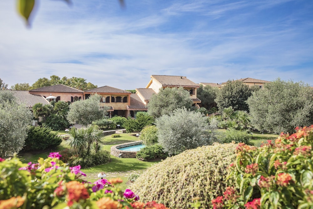 Hotel Baia di Nora — Hotel building in Pula, Sardinia