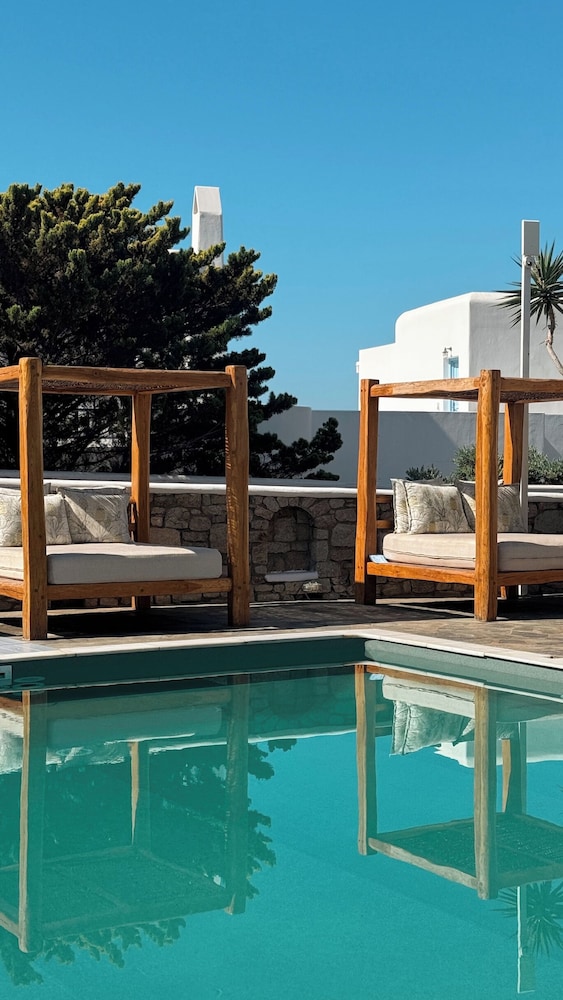 Bellissimo Resort — Swimming pool in Ornos, South Aegean