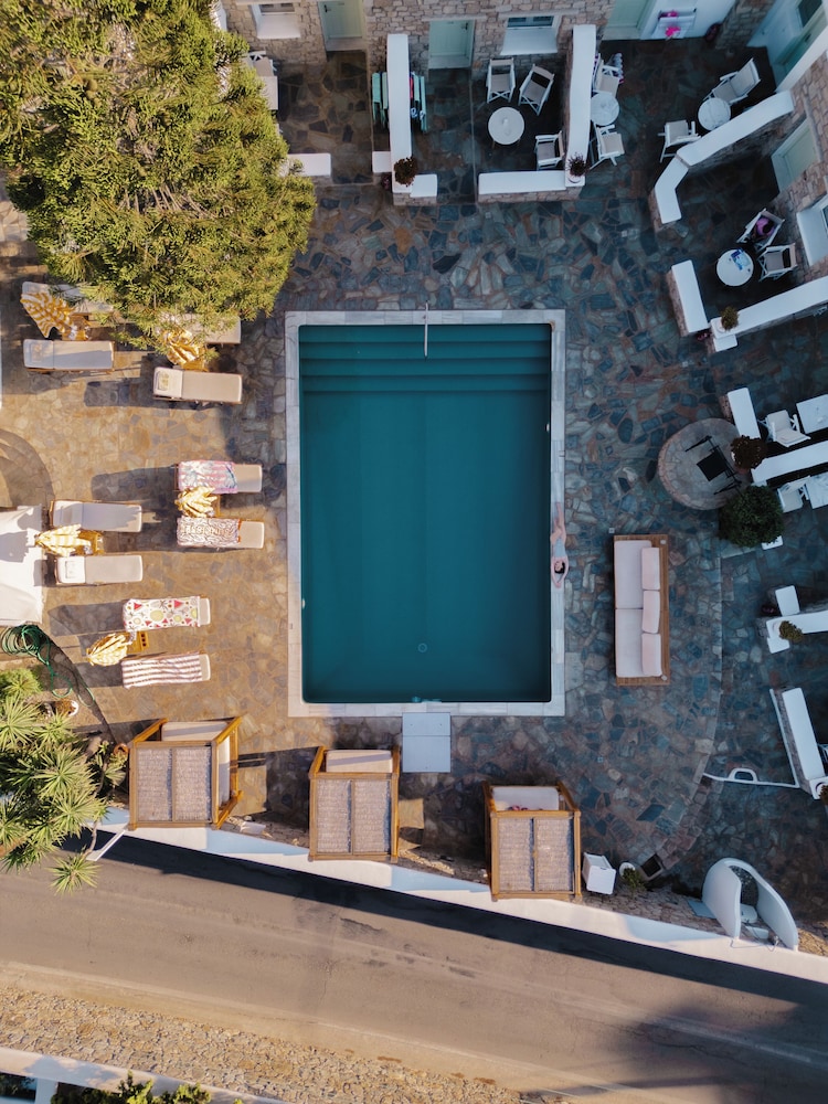 Bellissimo Resort — Swimming pool in Ornos, South Aegean