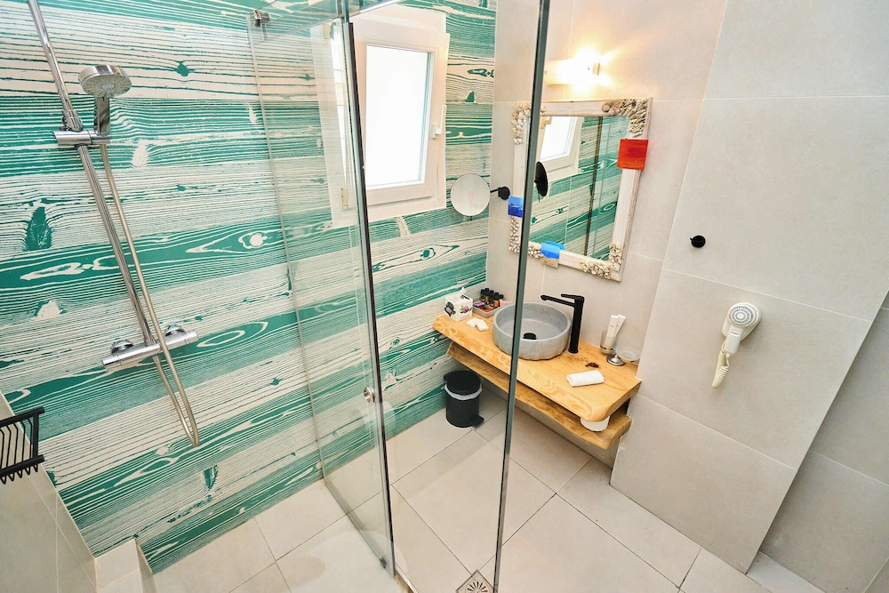 Bellissimo Resort — Hotel rooms in Ornos, South Aegean