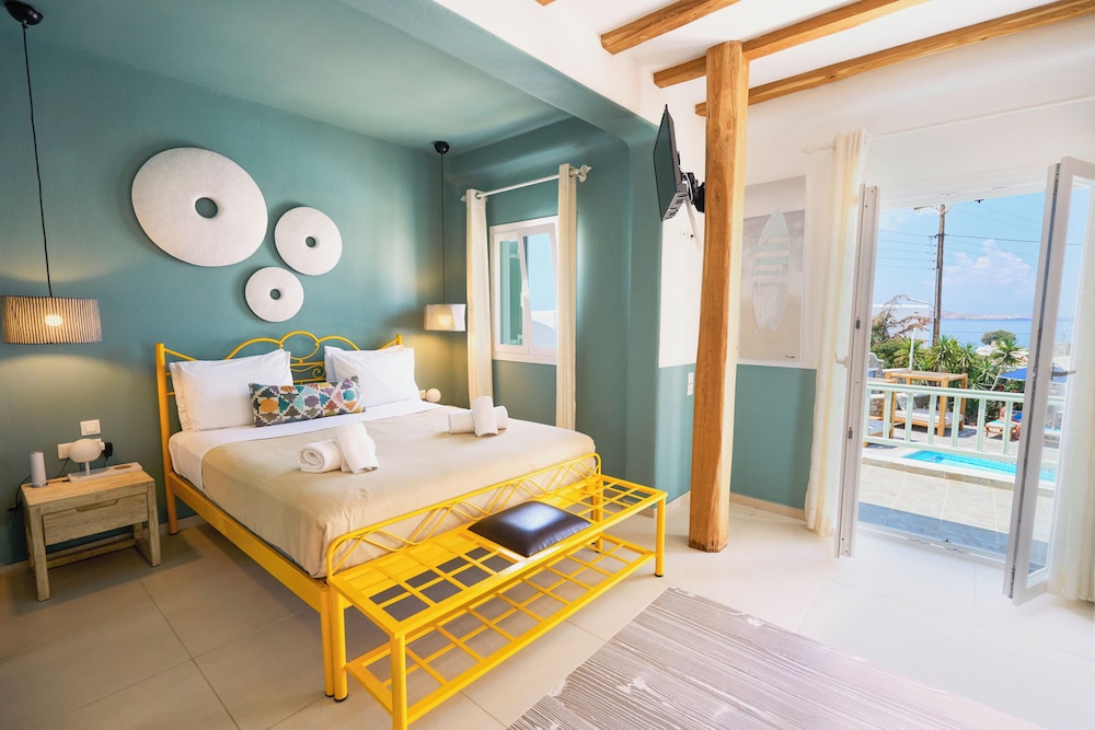 Bellissimo Resort — Hotel rooms in Ornos, South Aegean