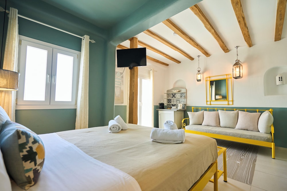 Bellissimo Resort — Hotel rooms in Ornos, South Aegean