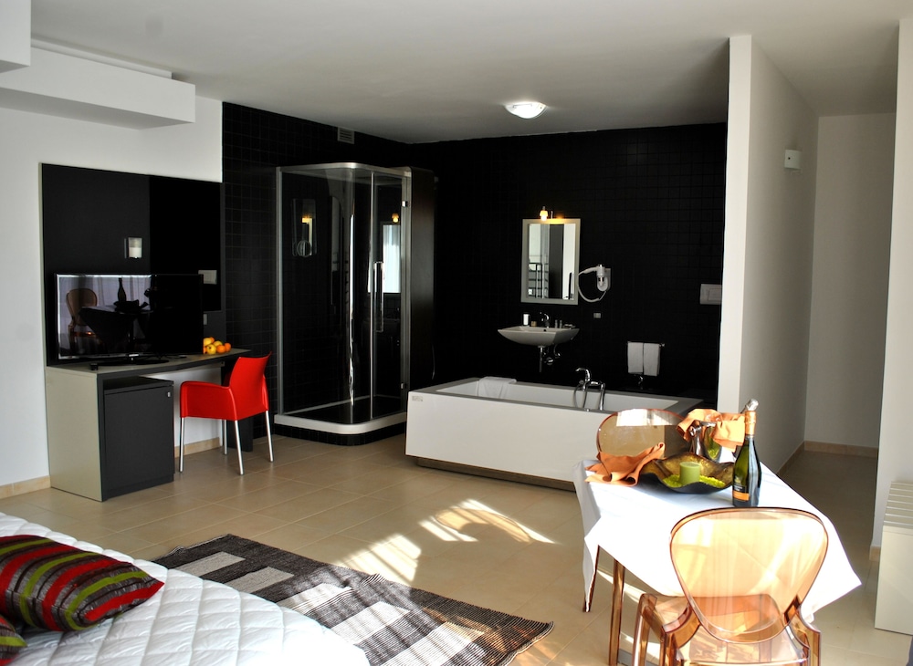 Althea Palace — Hotel rooms in Castelvetrano, Sicily