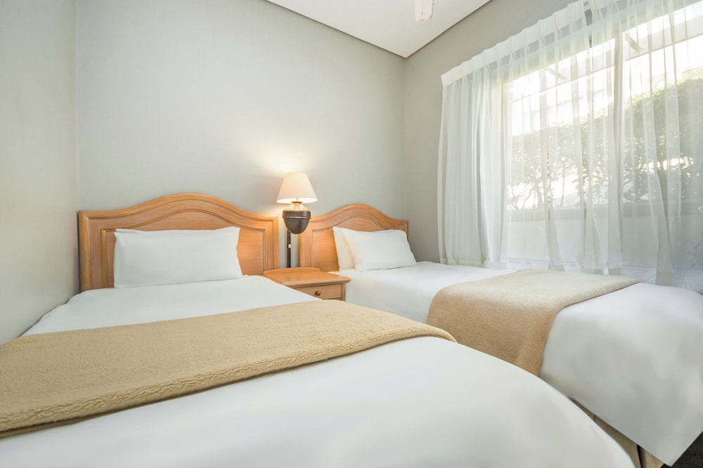 Dolphin Beach Hotel — Hotel rooms in Cape Town, Western Cape
