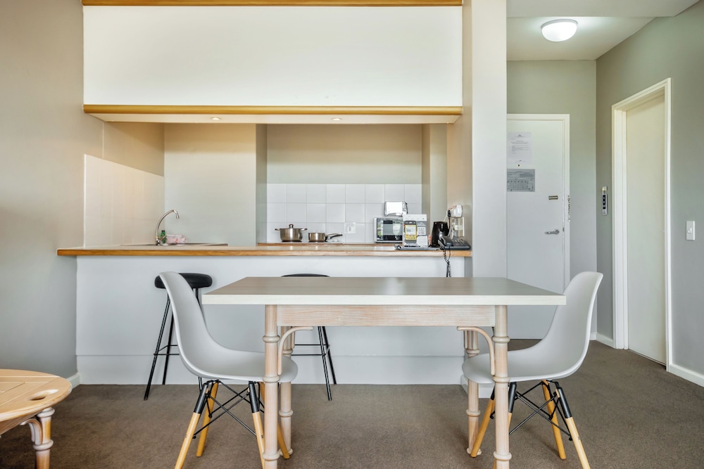 Dolphin Beach Hotel — Hotel rooms in Cape Town, Western Cape