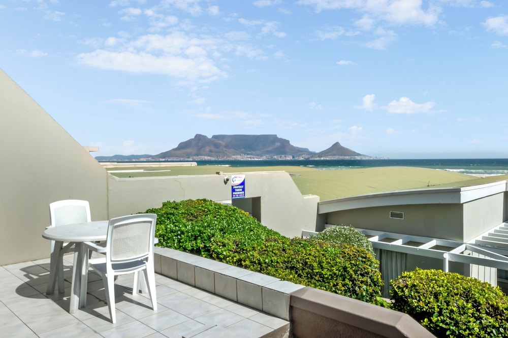 Dolphin Beach Hotel — Attractions in the area in Cape Town, Western Cape