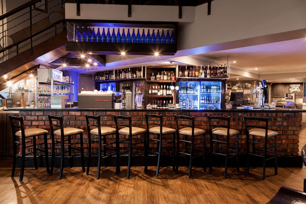 Dolphin Beach Hotel — Restaurant & bars in Cape Town, Western Cape