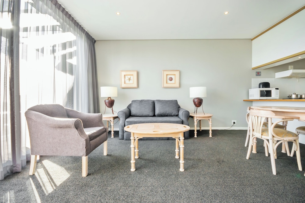 Dolphin Beach Hotel — Hotel rooms in Cape Town, Western Cape