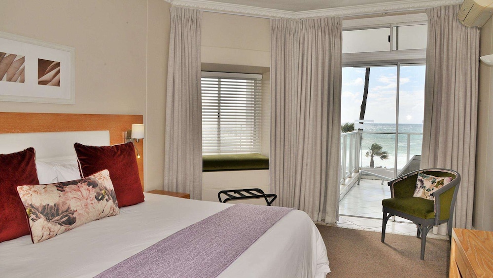 Peninsula All-Suite Hotel by Dream Resorts — Hotel rooms in Cape Town, Western Cape