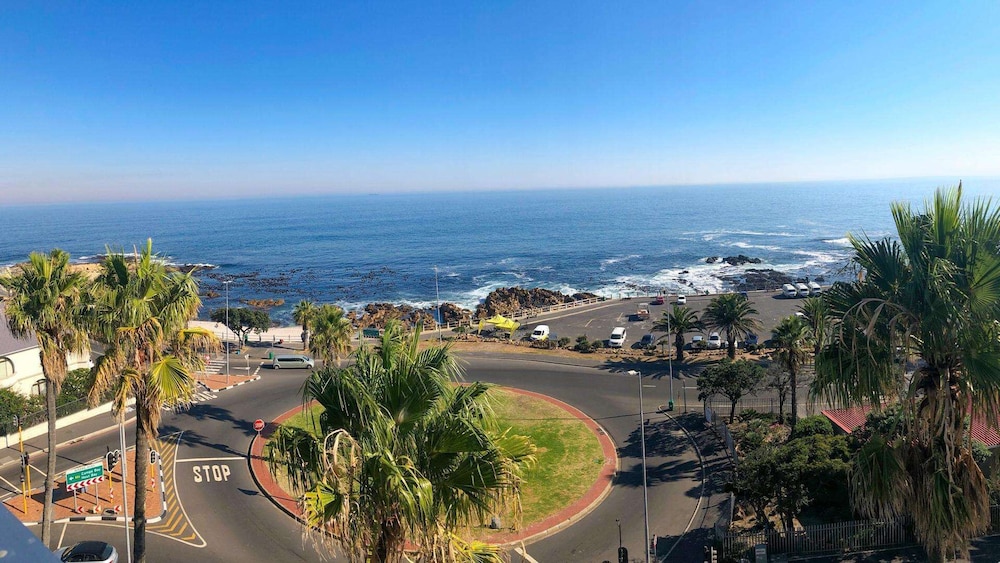 Peninsula All-Suite Hotel by Dream Resorts — Attractions in the area in Cape Town, Western Cape