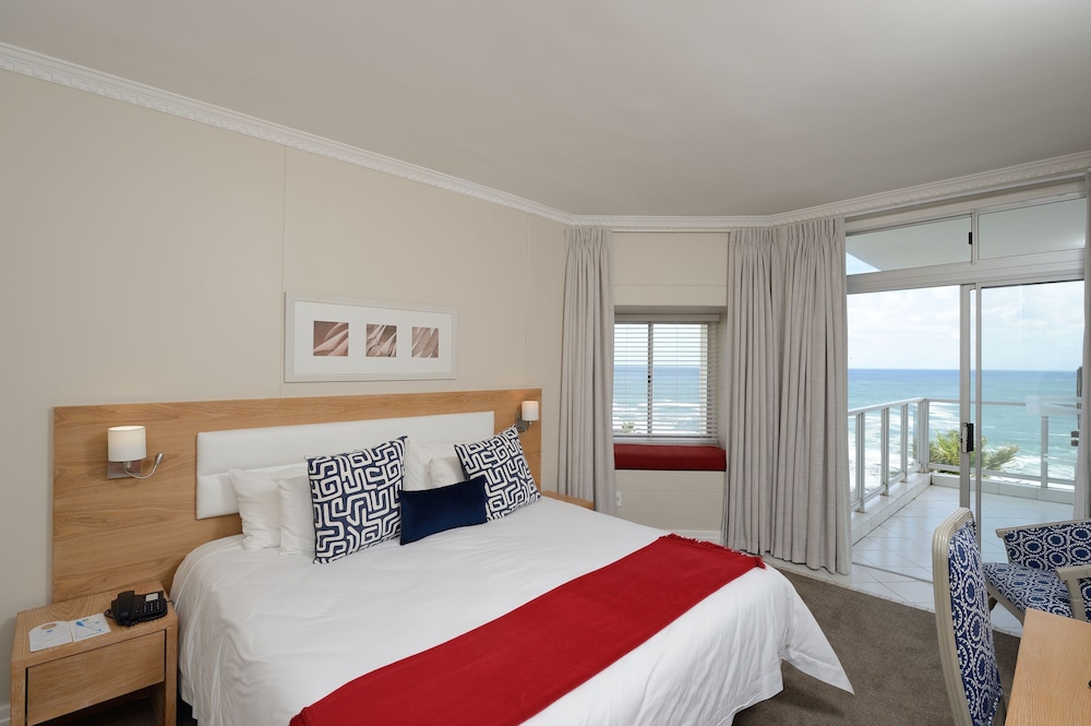 Peninsula All-Suite Hotel by Dream Resorts — Hotel rooms in Cape Town, Western Cape