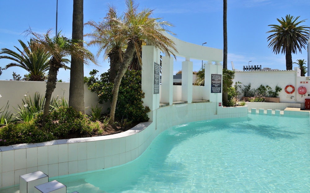 Peninsula All-Suite Hotel by Dream Resorts — Swimming pool in Cape Town, Western Cape