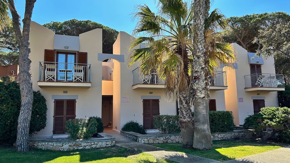 Hotel Corte Rosada – Adults Only Affiliated by Meliá — Hotel building in Alghero, Sardinia