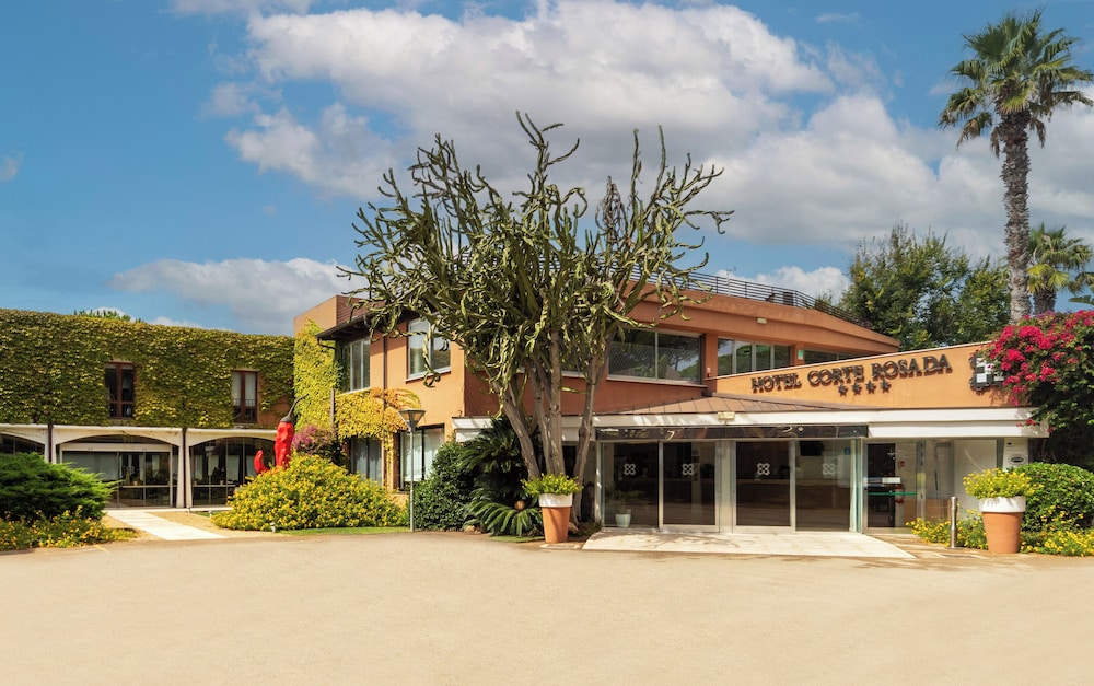 Hotel Corte Rosada – Adults Only Affiliated by Meliá — Hotel building in Alghero, Sardinia