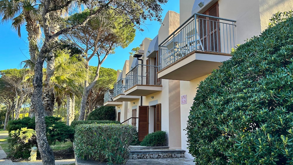 Hotel Corte Rosada – Adults Only Affiliated by Meliá — Hotel building in Alghero, Sardinia