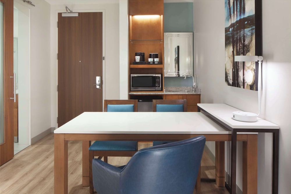 Embassy Suites by Hilton Sarasota, FL — Hotel rooms in Sarasota, Florida