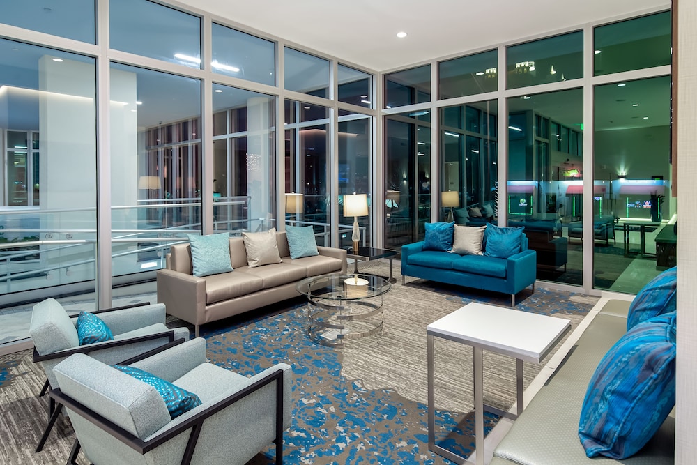 Embassy Suites by Hilton Sarasota, FL — Hotel building in Sarasota, Florida