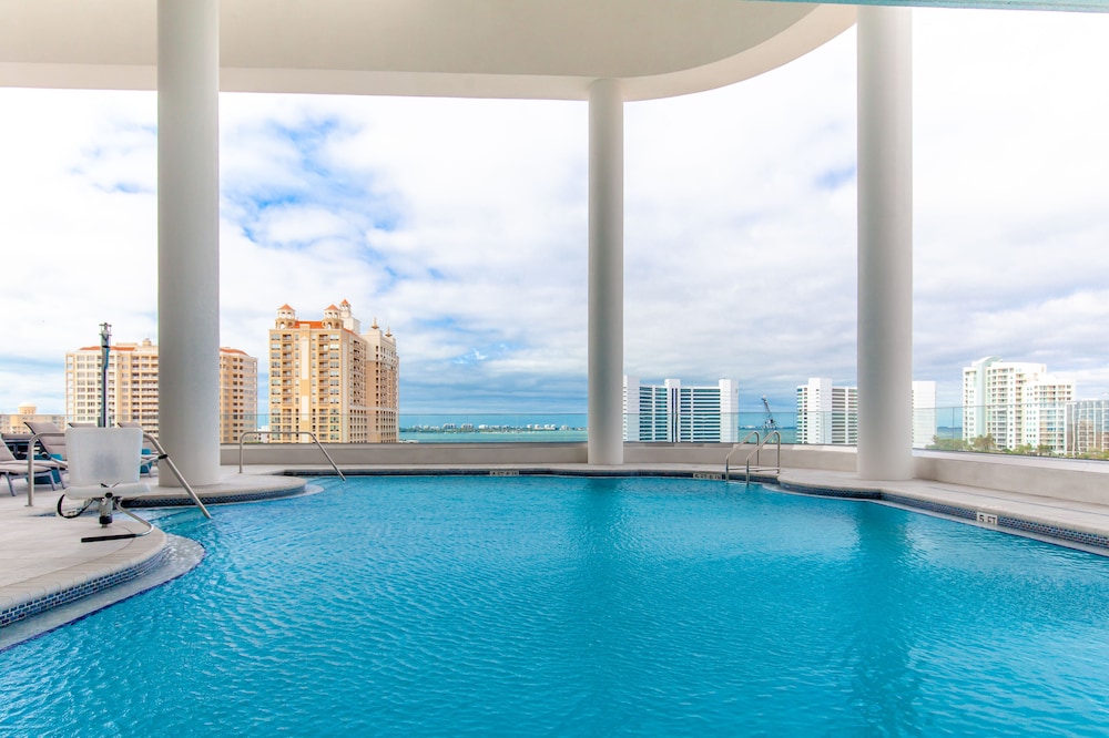 Embassy Suites by Hilton Sarasota, FL — Swimming pool in Sarasota, Florida