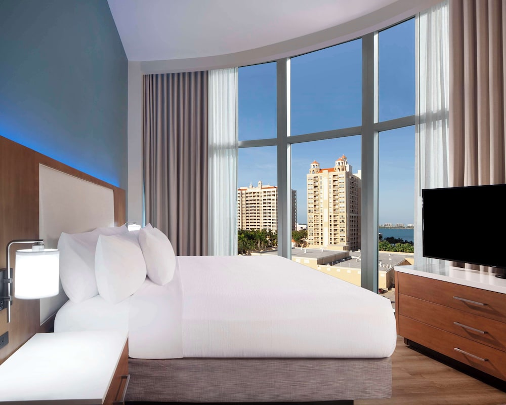 Embassy Suites by Hilton Sarasota, FL — Hotel rooms in Sarasota, Florida