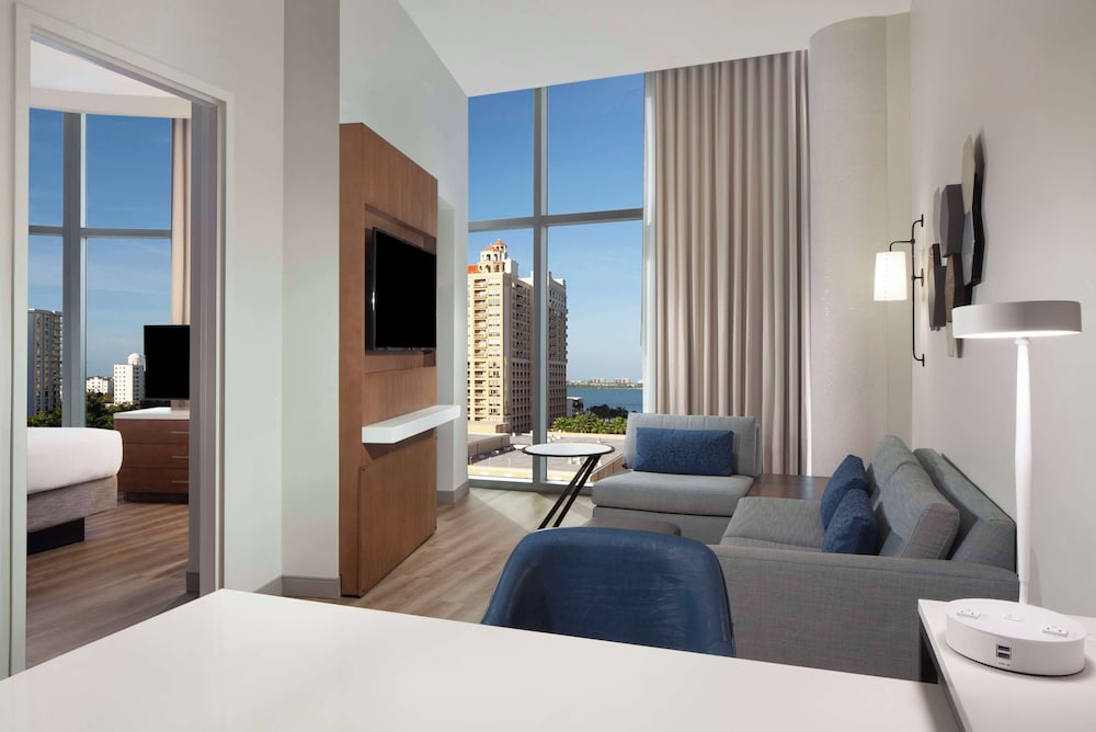 Embassy Suites by Hilton Sarasota, FL — Hotel rooms in Sarasota, Florida