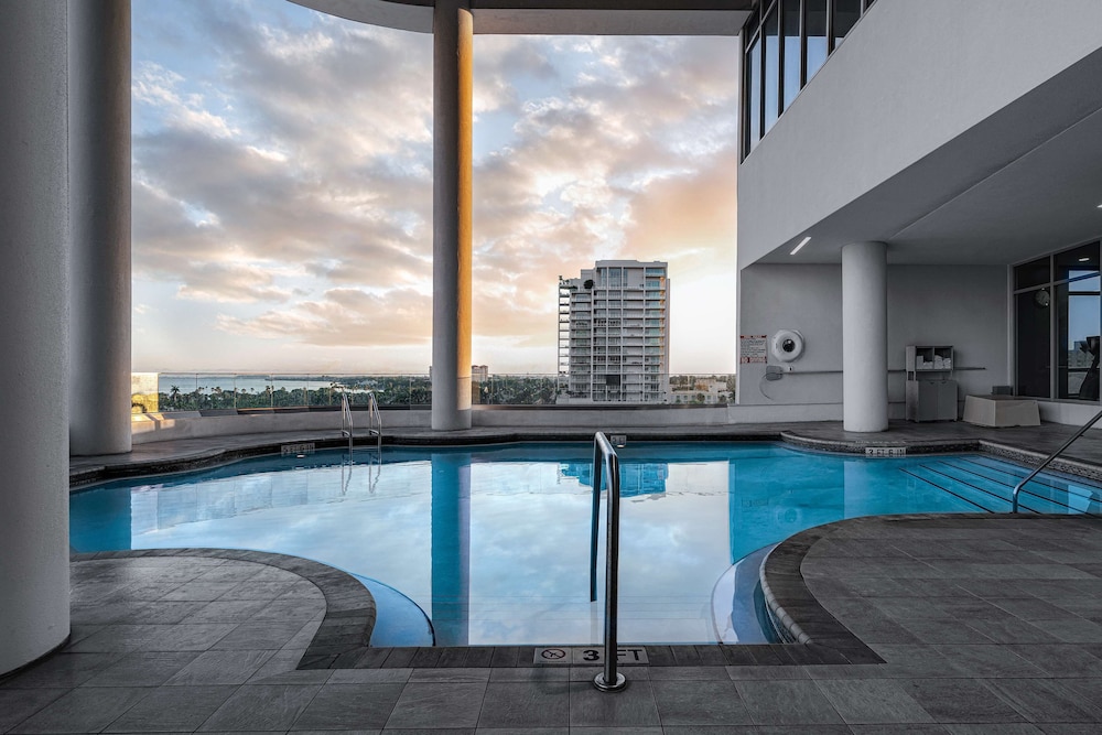 Embassy Suites by Hilton Sarasota, FL — Swimming pool in Sarasota, Florida