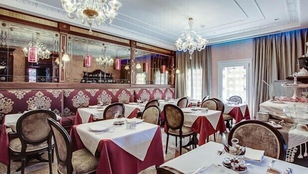 Hotel Moresco — Restaurant & bars in Venice, Veneto