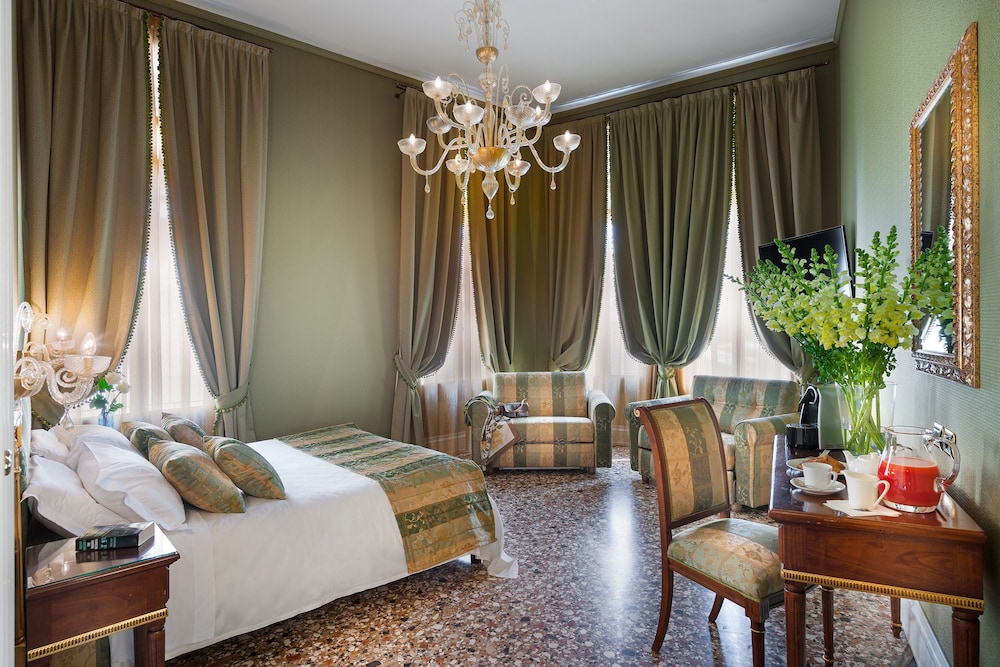 Ca' Gottardi — Hotel rooms in Venice, Veneto