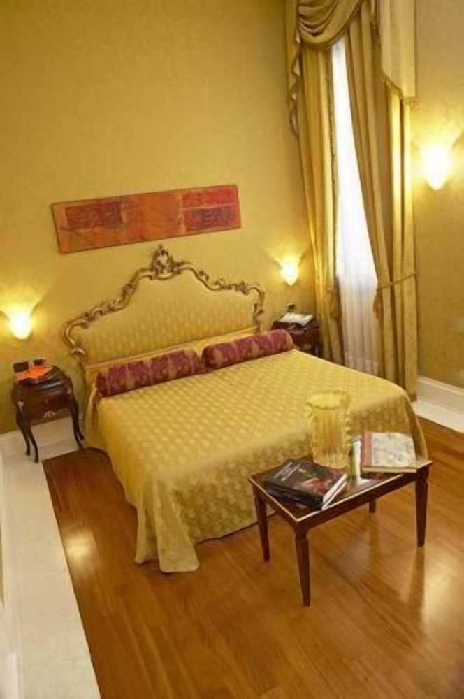 Ca' Gottardi — Hotel rooms in Venice, Veneto