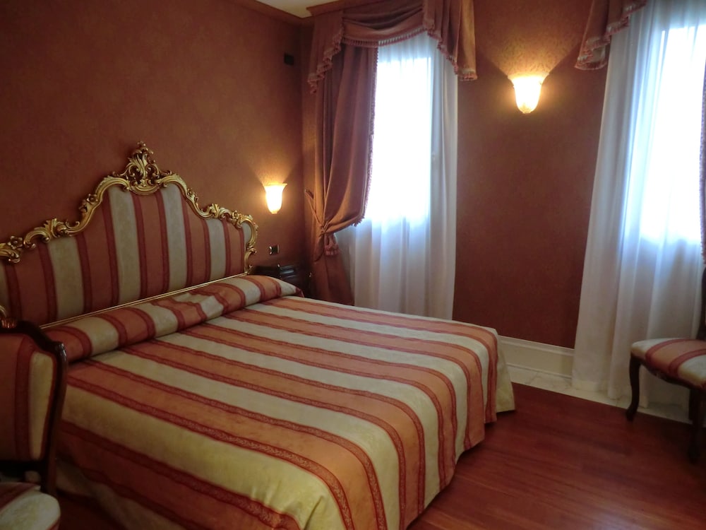 Ca' Gottardi — Hotel rooms in Venice, Veneto