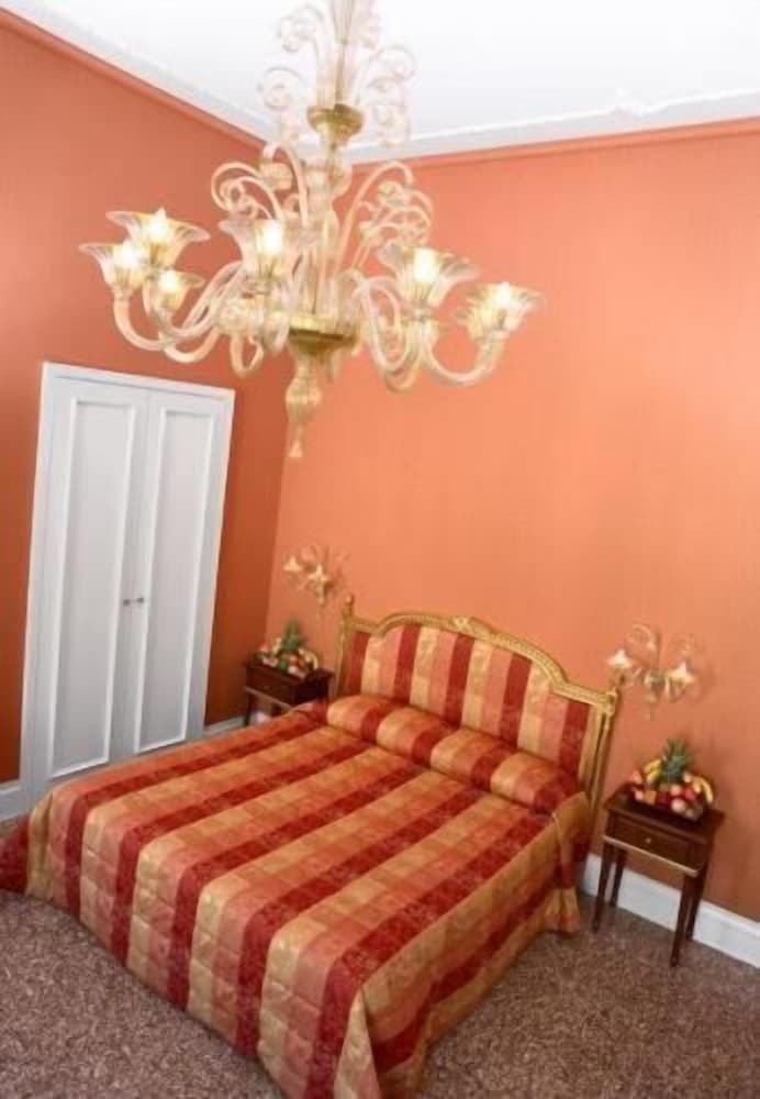 Ca' Gottardi — Hotel rooms in Venice, Veneto
