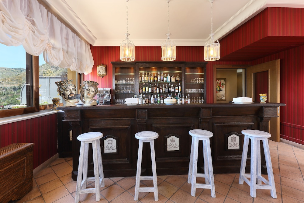 Villa Angela — Restaurant & bars in Taormina, Sicily