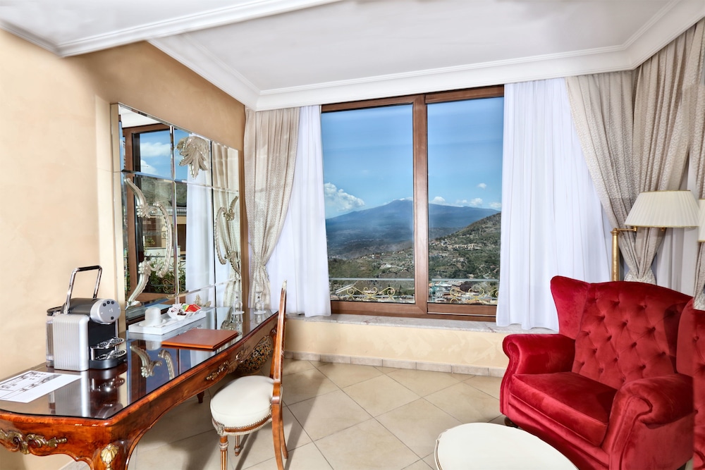 Villa Angela — Hotel rooms in Taormina, Sicily