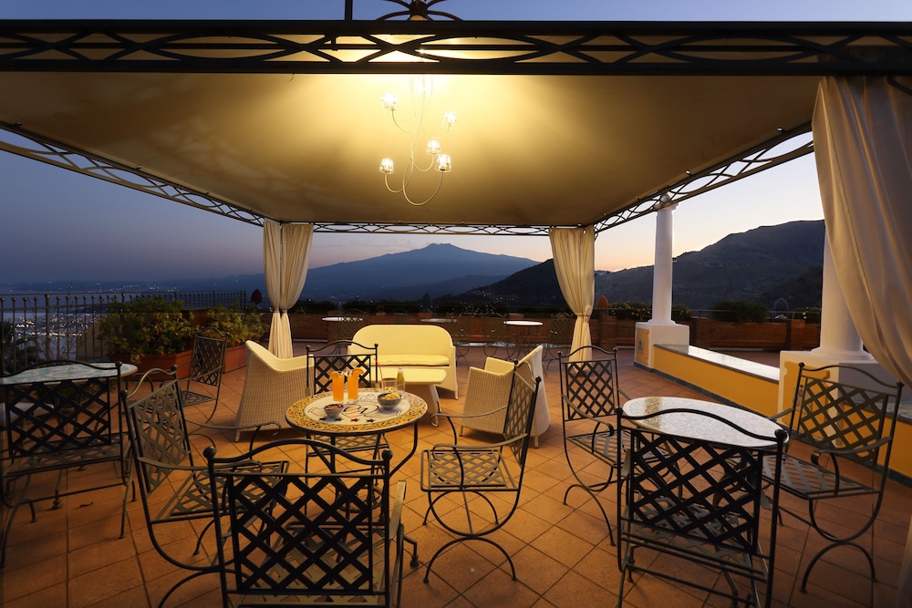 Villa Angela — Restaurant & bars in Taormina, Sicily