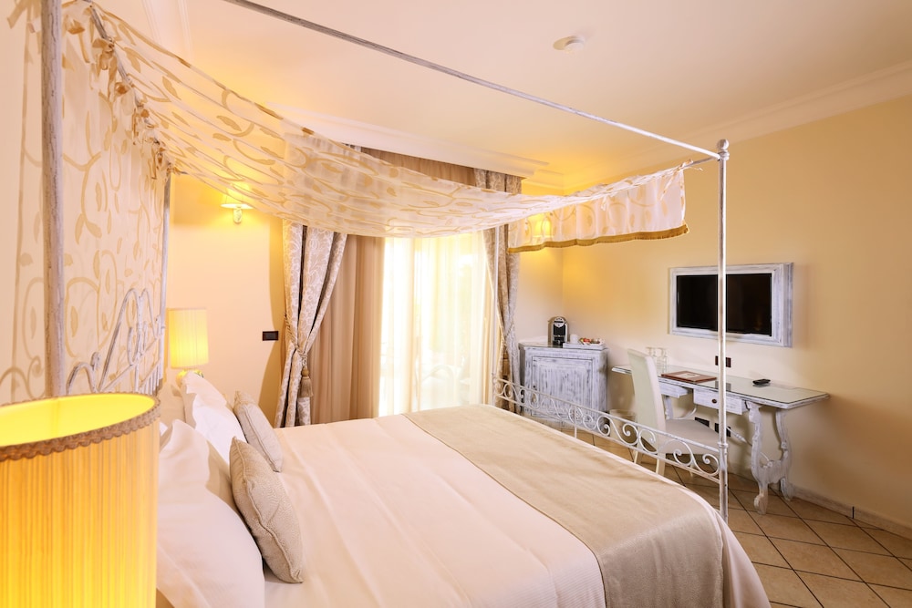 Villa Angela — Hotel rooms in Taormina, Sicily
