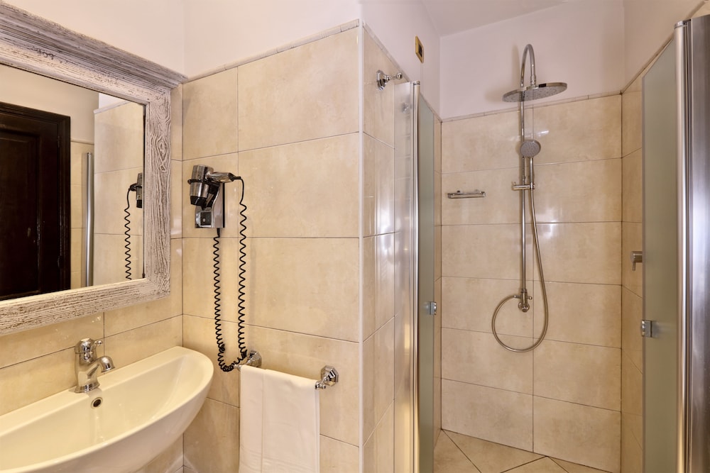 Villa Angela — Hotel rooms in Taormina, Sicily