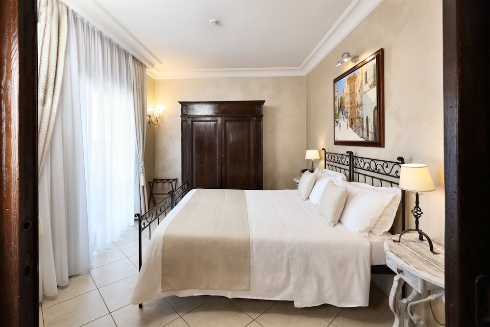 Villa Angela — Hotel rooms in Taormina, Sicily