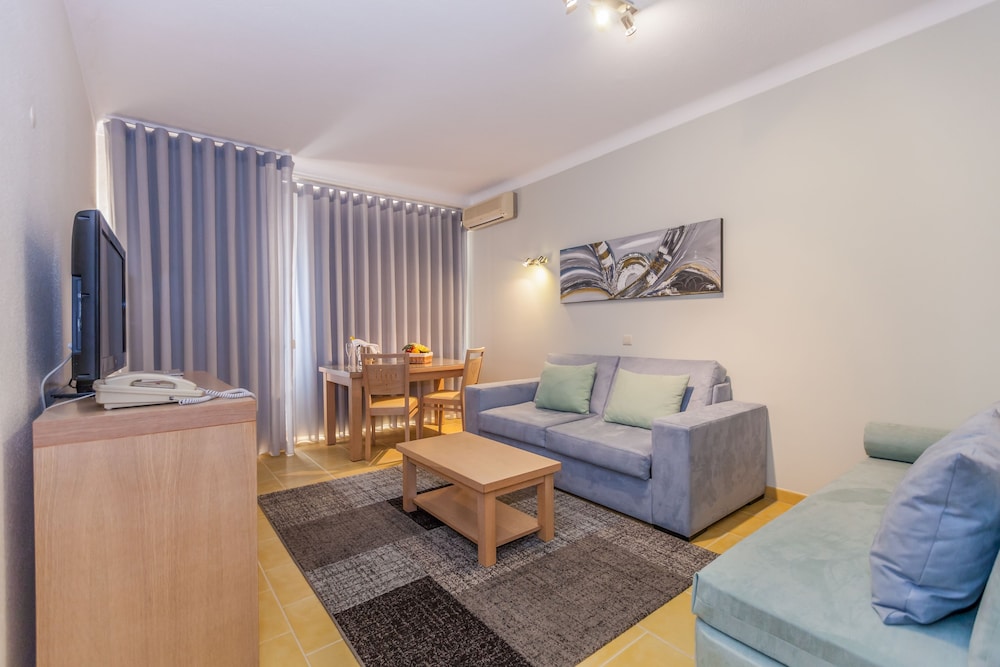 Albufeira Sol Hotel & Spa — Hotel rooms in Albufeira, Faro