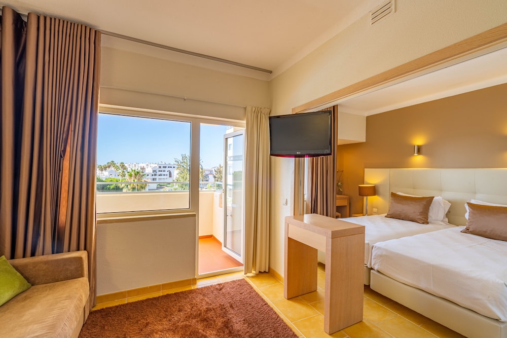 Albufeira Sol Hotel & Spa — Hotel rooms in Albufeira, Faro