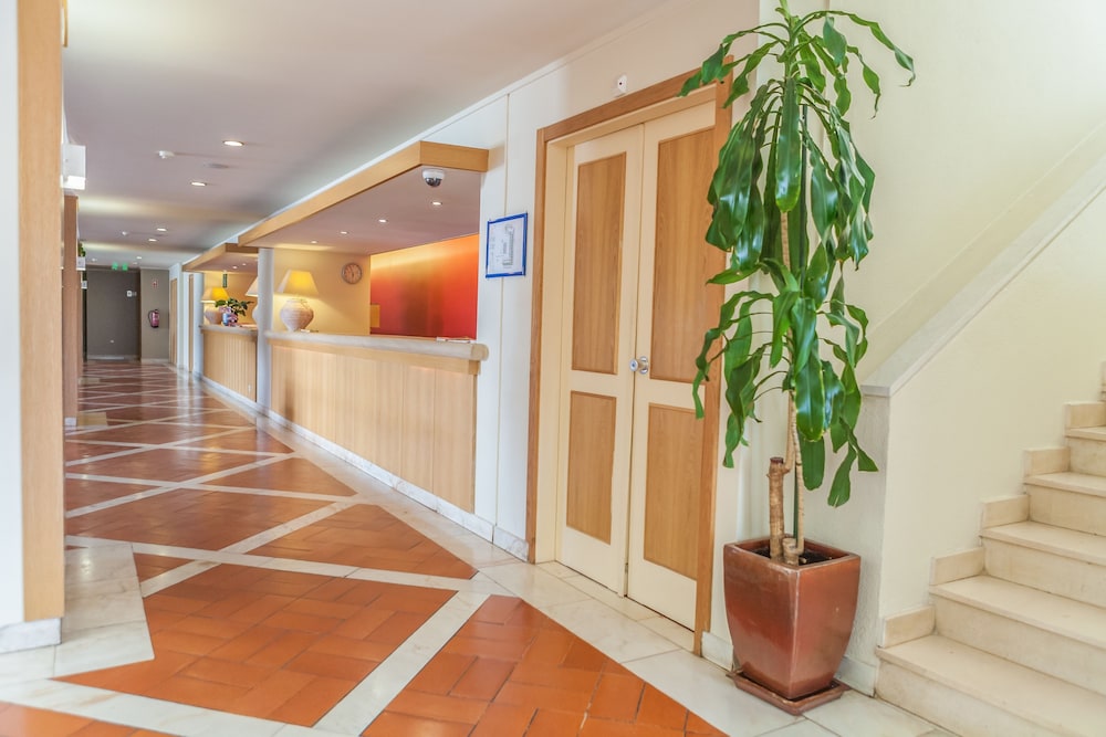 Albufeira Sol Hotel & Spa — Hotel building in Albufeira, Faro